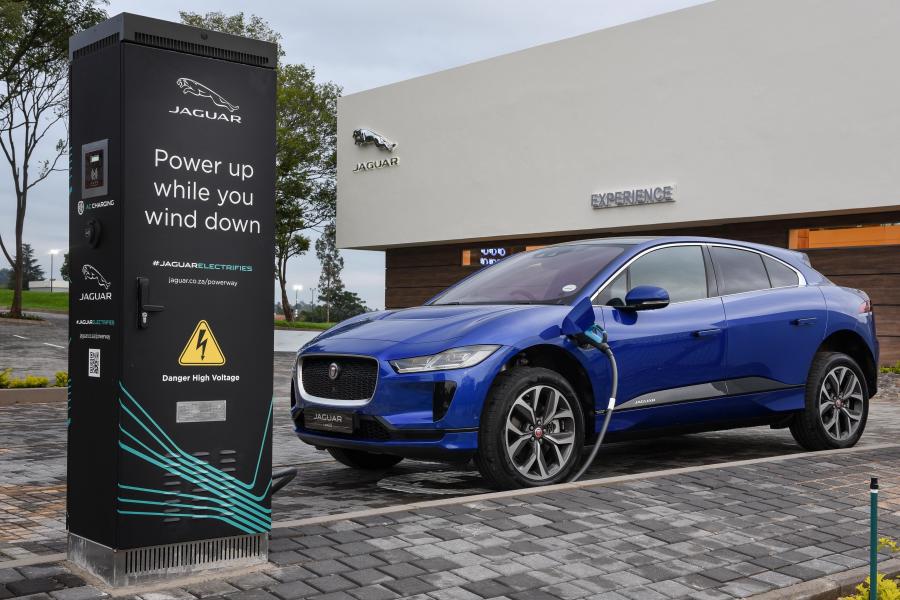  Jaguar I-Pace EV400 AWD HSE 2019 года  (ZA) (фото 8 из 47)